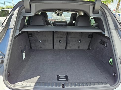 New 2026 BMW iX xDrive60 w/ Premium Package image 18
