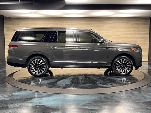 Used 2024 Lincoln Navigator L Black Label image 16