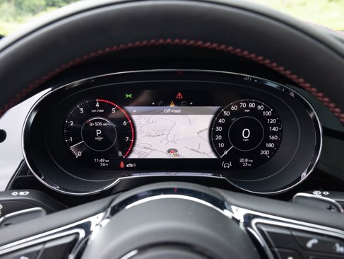 New 2025 Bentley Bentayga image 31