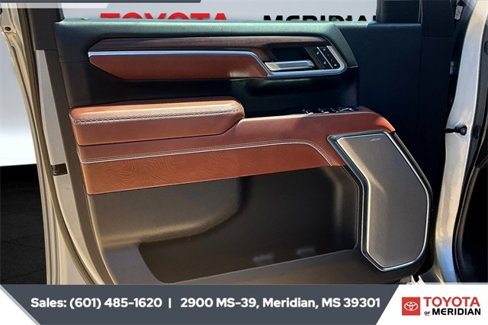 Used 2025 GMC Sierra 2500 Denali Ultimate image 17
