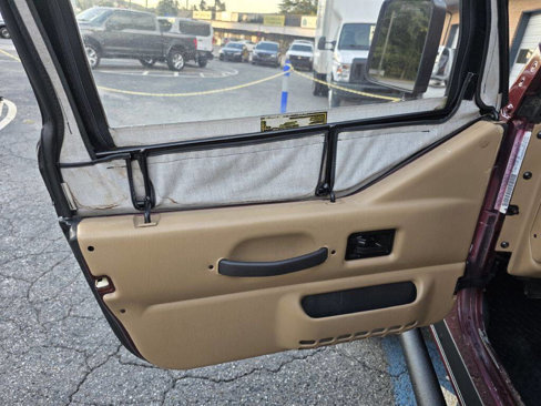 Used 2002 Jeep Wrangler X image 12