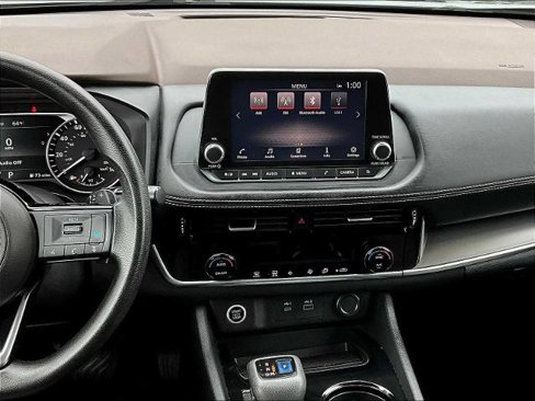 Certified 2022 Nissan Rogue SV image 18