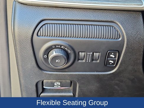 Used 2024 Jeep Wagoneer L Series III w/ Flexible Seating Group image 15