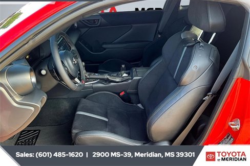 Used 2025 Toyota GR86 Premium image 18
