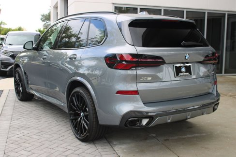 New 2026 BMW X5 xDrive40i w/ M Sport Package image 3