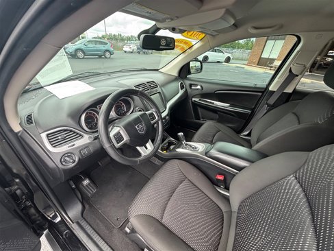 Used 2019 Dodge Journey SE image 11