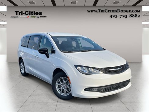 New 2026 Chrysler Voyager LX image 1