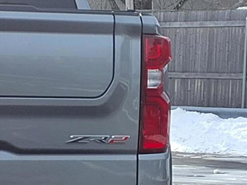 Used 2023 Chevrolet Silverado 1500 ZR2 image 12