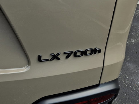 New 2025 Lexus LX 700h Overtrail image 29