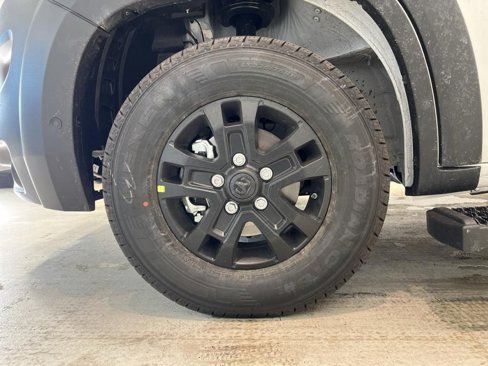 New 2025 RAM ProMaster 2500 w/ Advanced Safety Group image 8