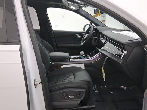 New 2026 Audi SQ7 Prestige image 30