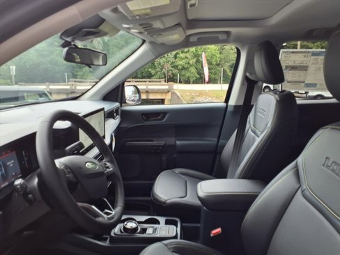 New 2025 Ford Maverick Lobo image 7