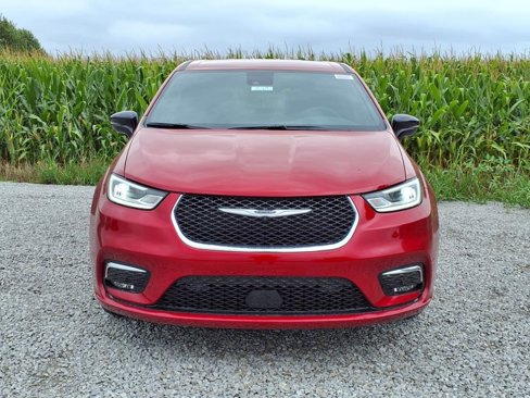 New 2026 Chrysler Pacifica Select image 3