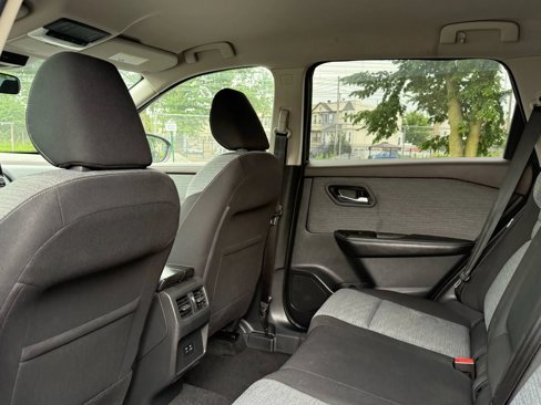 Used 2021 Nissan Rogue SV image 28