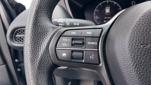 Used 2025 Honda HR-V LX image 19