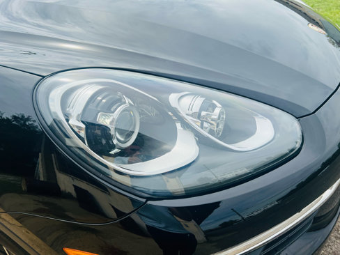 Used 2018 Porsche Cayenne S image 14
