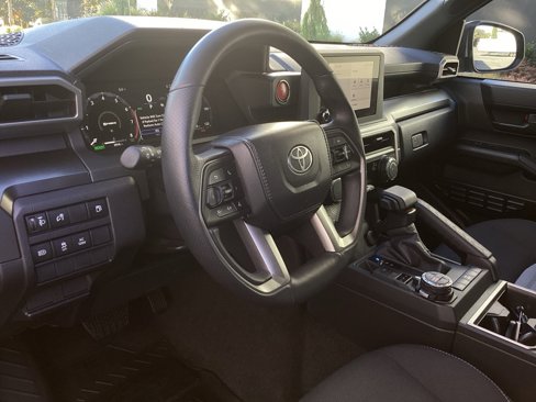 Used 2025 Toyota 4Runner 4WD image 8