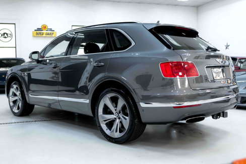 Used 2018 Bentley Bentayga image 7