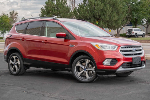 Used 2017 Ford Escape SE w/ Equipment Group 201A image 1