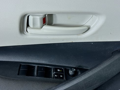 Used 2025 Toyota Corolla LE image 22