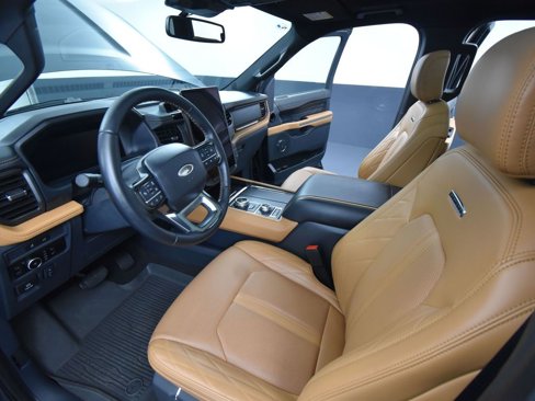 Used 2024 Ford Expedition Platinum image 23