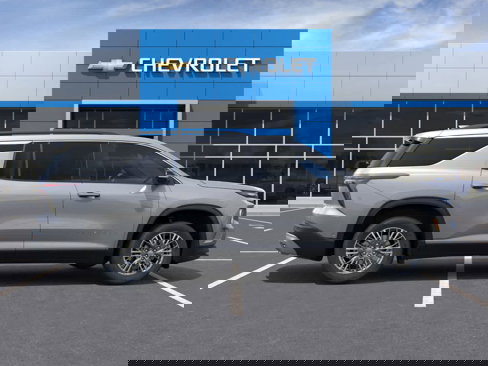 New 2026 Chevrolet Traverse LT w/ Driver Confidence Package image 5