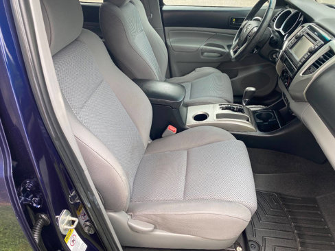 Used 2013 Toyota Tacoma 4x4 Double Cab image 16