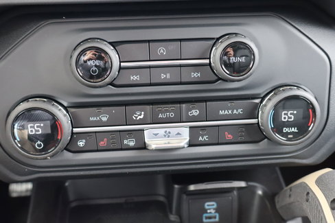New 2025 Ford Bronco Badlands w/ Sasquatch Package image 21