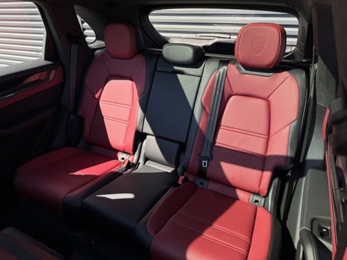 New 2026 Porsche Cayenne GTS image 30
