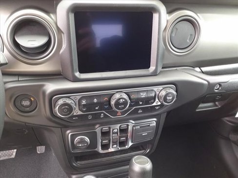 New 2023 Jeep Gladiator Willys image 11