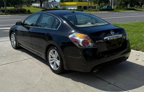Used 2012 Nissan Altima 3.5 SR w/ Sport Pkg image 2
