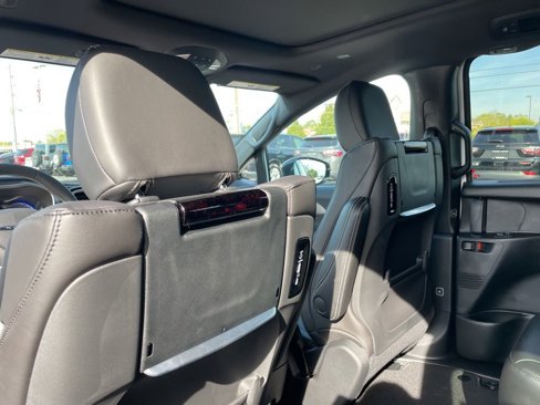 New 2026 Chrysler Pacifica Select image 28
