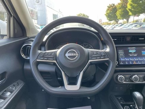 Used 2024 Nissan Kicks SV image 18