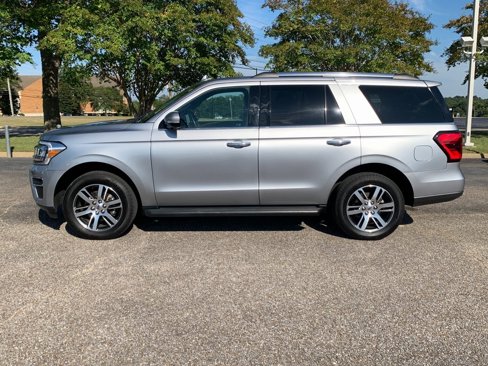 Used 2024 Ford Expedition Limited image 5