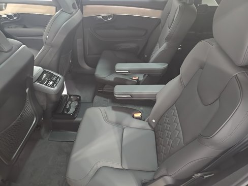 New 2026 Volvo XC90 B6 Plus image 21