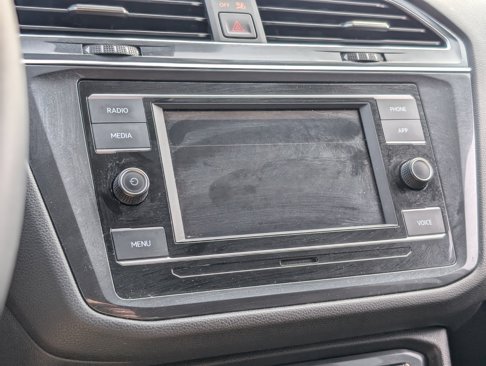 Used 2022 Volkswagen Tiguan S image 18