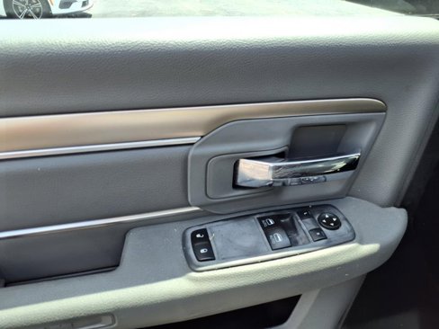 Used 2018 RAM 1500 Tradesman w/ Power & Remote Entry Group image 9