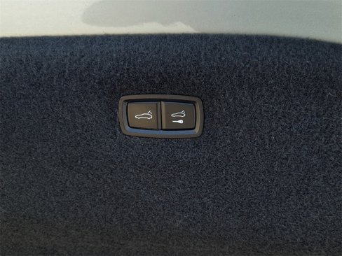 Used 2023 Porsche Taycan w/ Premium Package image 33