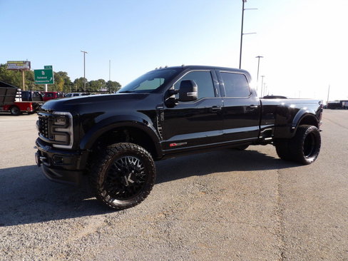 Used 2024 Ford F450 Limited w/ FX4 Off-Road Package image 3