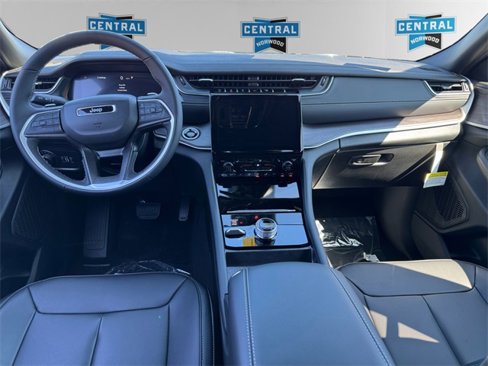 New 2025 Jeep Grand Cherokee L Limited image 10