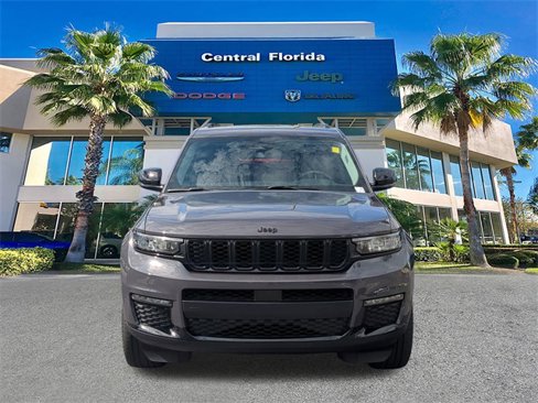 Used 2023 Jeep Grand Cherokee L Limited w/ Black Appearance Package image 3