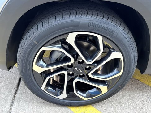 New 2026 Chevrolet Trax RS w/ Sunroof Package image 12