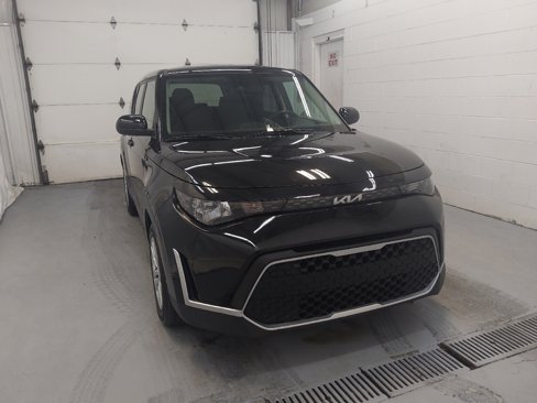 Used 2024 Kia Soul LX image 13
