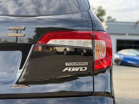 Used 2021 Honda Pilot Touring image 10