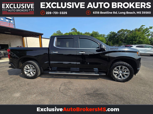 Used 2022 Chevrolet Silverado 1500 High Country w/ Technology Package image 4