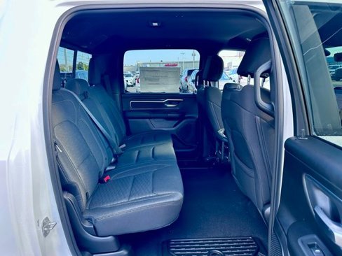 New 2026 RAM 1500 4x4 Crew Cab image 19