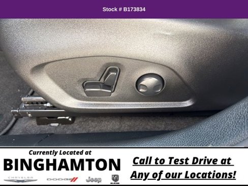 Used 2024 Jeep Compass Limited image 10