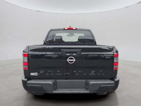 Used 2025 Nissan Frontier SV image 24
