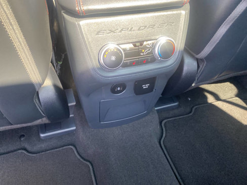 Used 2025 Ford Explorer ST image 19