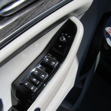Used 2021 Jeep Grand Cherokee L Overland w/ Advanced Protech Group III image 24